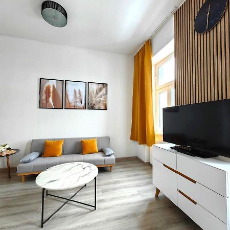 Adonis Apartment Wenen Buitenkant foto