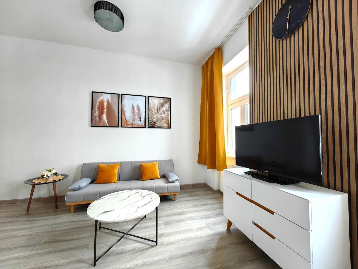 Adonis Apartment Wenen Buitenkant foto